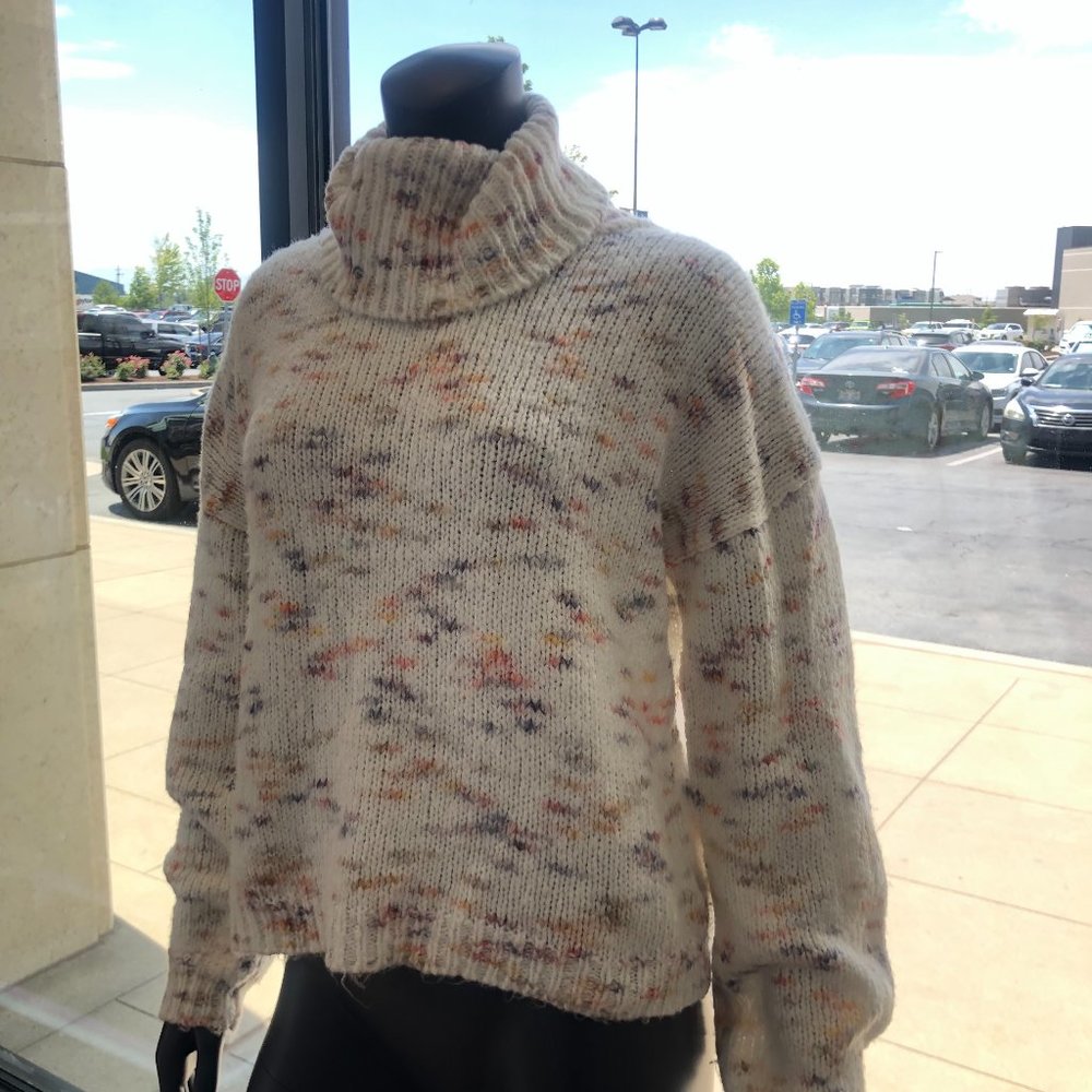 Jessica Simpson Sweater/Medium